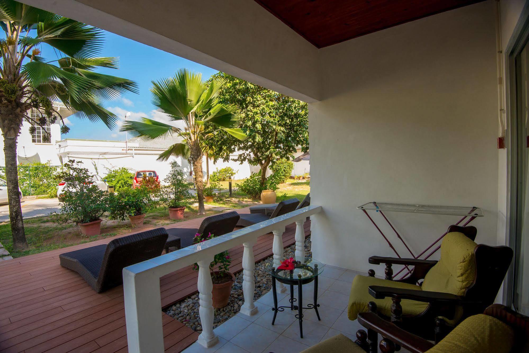 Le Tropique Villa (Adults Only) Гранд Анс Екстериор снимка
